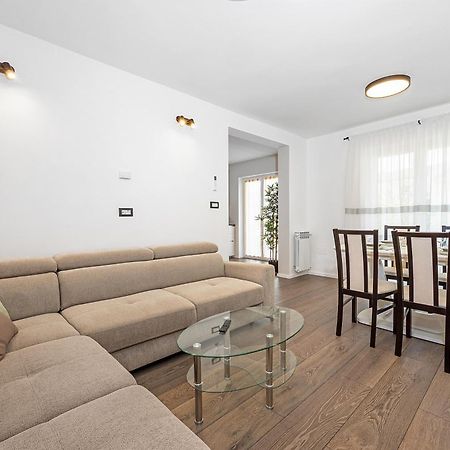 Apartment Delton Fažana Dış mekan fotoğraf